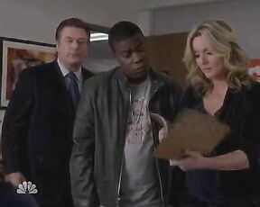 in Bra on 30 Rock s5e13!