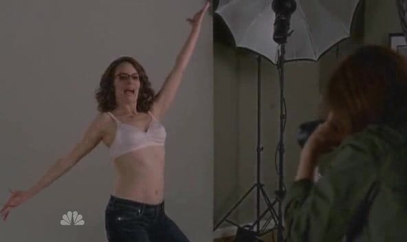 in Bra on 30 Rock s5e13!