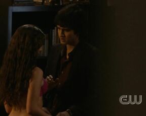 in Underwear on 90210 s03e14 HiDef 720p!