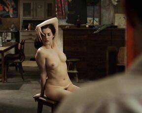 Completely Nude from La femme qui pleure au chapeau rouge HiDef 720p!