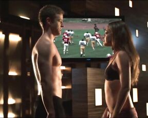 Side Boobage, Bare Skin in Friends With Benefits!