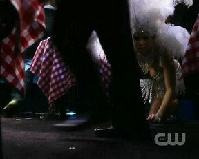 Cleavage, Upskirt and Legs on Smallville S10e15e16!