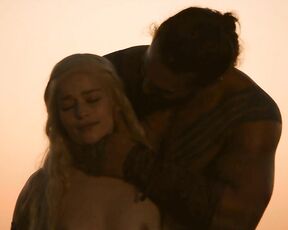 Completely Nude from Game of Thrones s1e1 HiDef 720p!