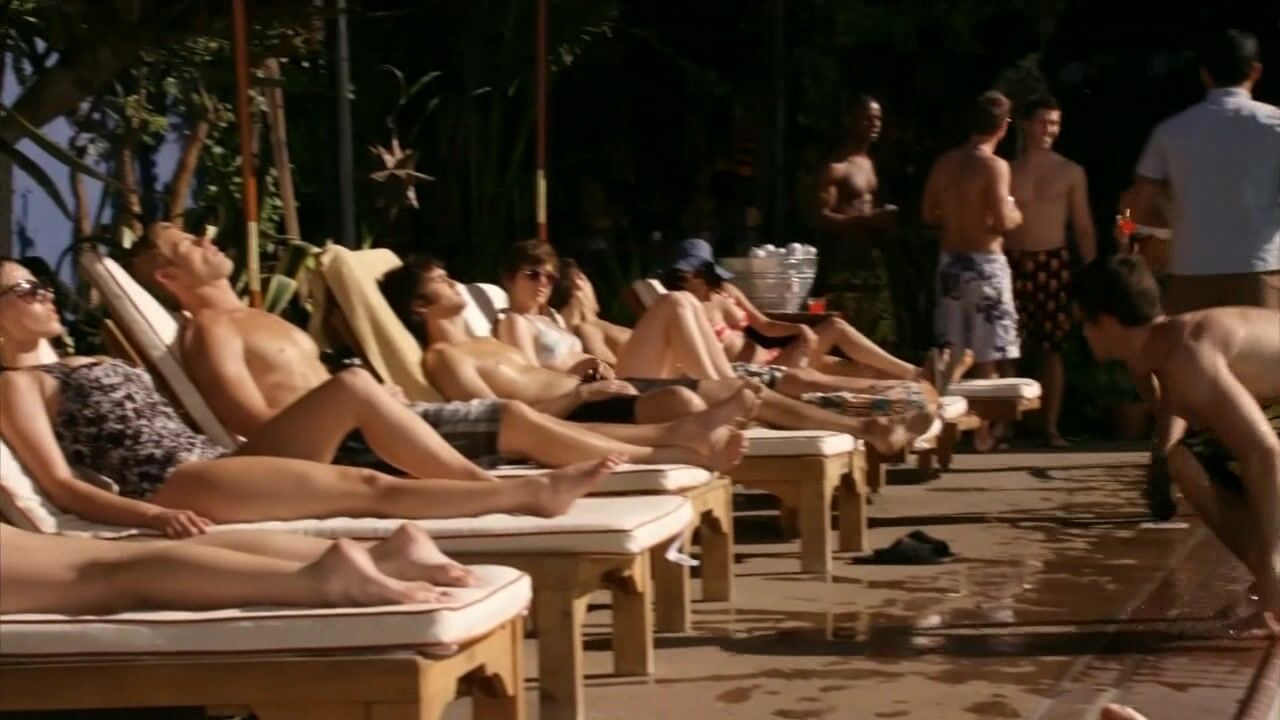 Jessica Lowndes, Jessica Stroup, AnnaLynne McCord and Gillian Zinser in Bikinis on 90210 s3e18 HiDef 720p!