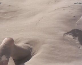 Nude and sandy in El Topo!