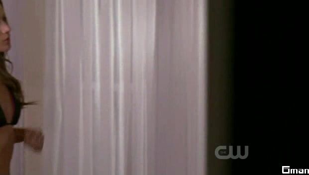 in Bikinis on One Tree Hill s8e20!