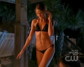 in Bikinis on One Tree Hill s8e20!