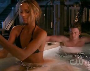 in Bikinis on One Tree Hill s8e20!