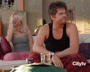 Cleavage on Happy Endings s1e8 HiDef 720p!