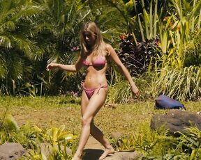 in Bikini and Pokers in Just Go With It BluRay 720p!