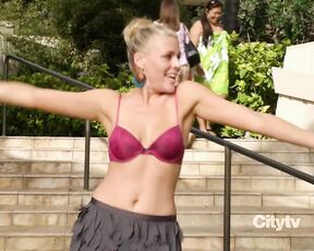 in Bikinis on Cougar Town s2e21e22 HiDef 720p!