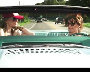 Shania Twain and Taylor Swift in their 2011 CMT Music Awards Opening Sketch!