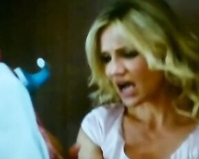 Cameron Diaz feels up a Topless Christine Smith from Bad Teacher!