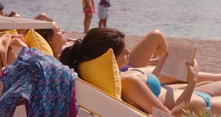 Selena Gomez, Leighton Meester and Katie Cassidy in Bikinis in Monte Carlo!