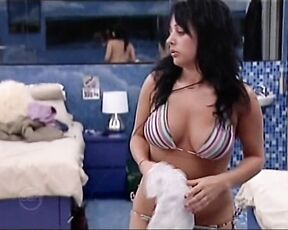 6 Vesna Flashing her Breasts in Bikini!
