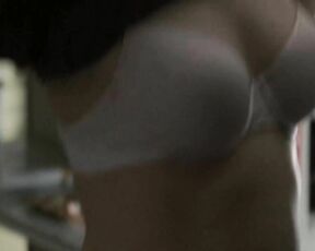 Side Boob in The Walking Dead s02e04 HiDef 720p!