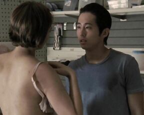 Side Boob in The Walking Dead s02e04 HiDef 720p!