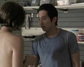 Side Boob in The Walking Dead s02e04 HiDef 720p!