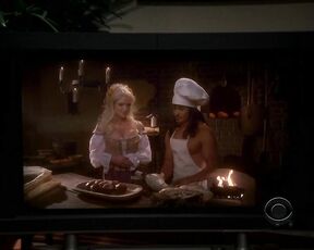 Cleavage on Two and a Half Men s09e05 HiDef 720p!