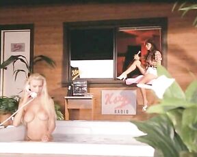 Julie Strain and Ava Cadell Nude in Fit To Kill!