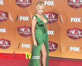 Cleavage at American Country Awards!