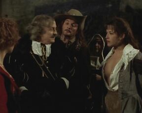 Topless in La fille de dArtagnan HiDef 720p!