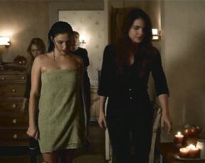 Phoebe Tonkin, Shelley Hennig, Brittany Robertson and Jessica Parker Kennedy on The Secret Circle s01e08!