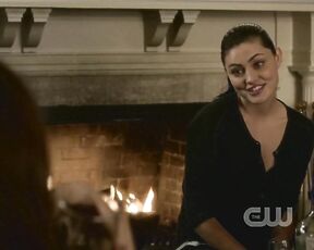 Phoebe Tonkin, Shelley Hennig, Brittany Robertson and Jessica Parker Kennedy on The Secret Circle s01e08!