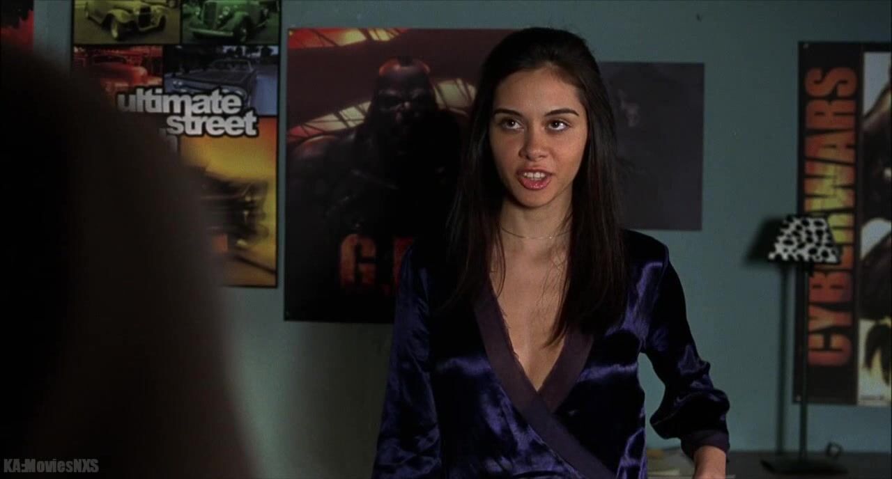 Lauren Cohan, Olivia Scott, Holly Davidson and Elena Tecuta Nude in Van Wilder 2 The Rise of Taj HiDef 720p!