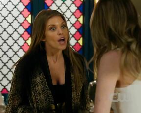 Cleavage on 90210 s04e18 HiDef 720p!