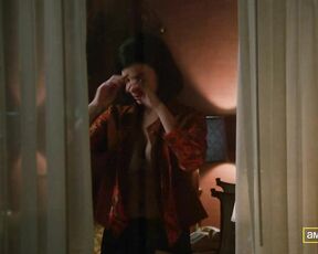 Cleavage on Mad Men s05e09 HiDef 720p!