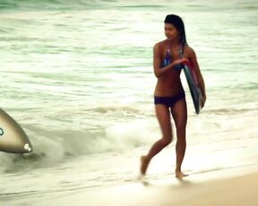 in Bikini on Hawaii Five-0 s02e23 HiDef 720p!