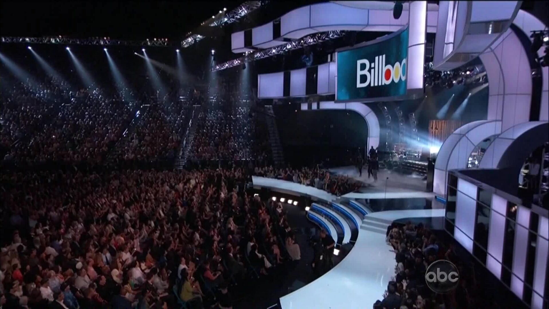 Cleavage and Legs at Billboard Music Awards 2012 HiDef 1080p!