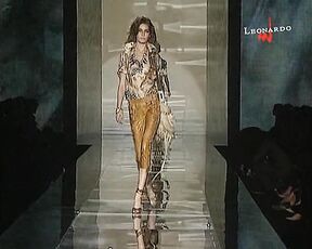 Nude on the catwalk, lots of vids!