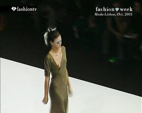 Nude Oops on the catwalk!