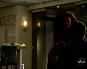 Hot on Castle s05e02 HiDef 720p!