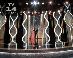 Cleavage at the Golden Globes 2013 HiDef 1080p!