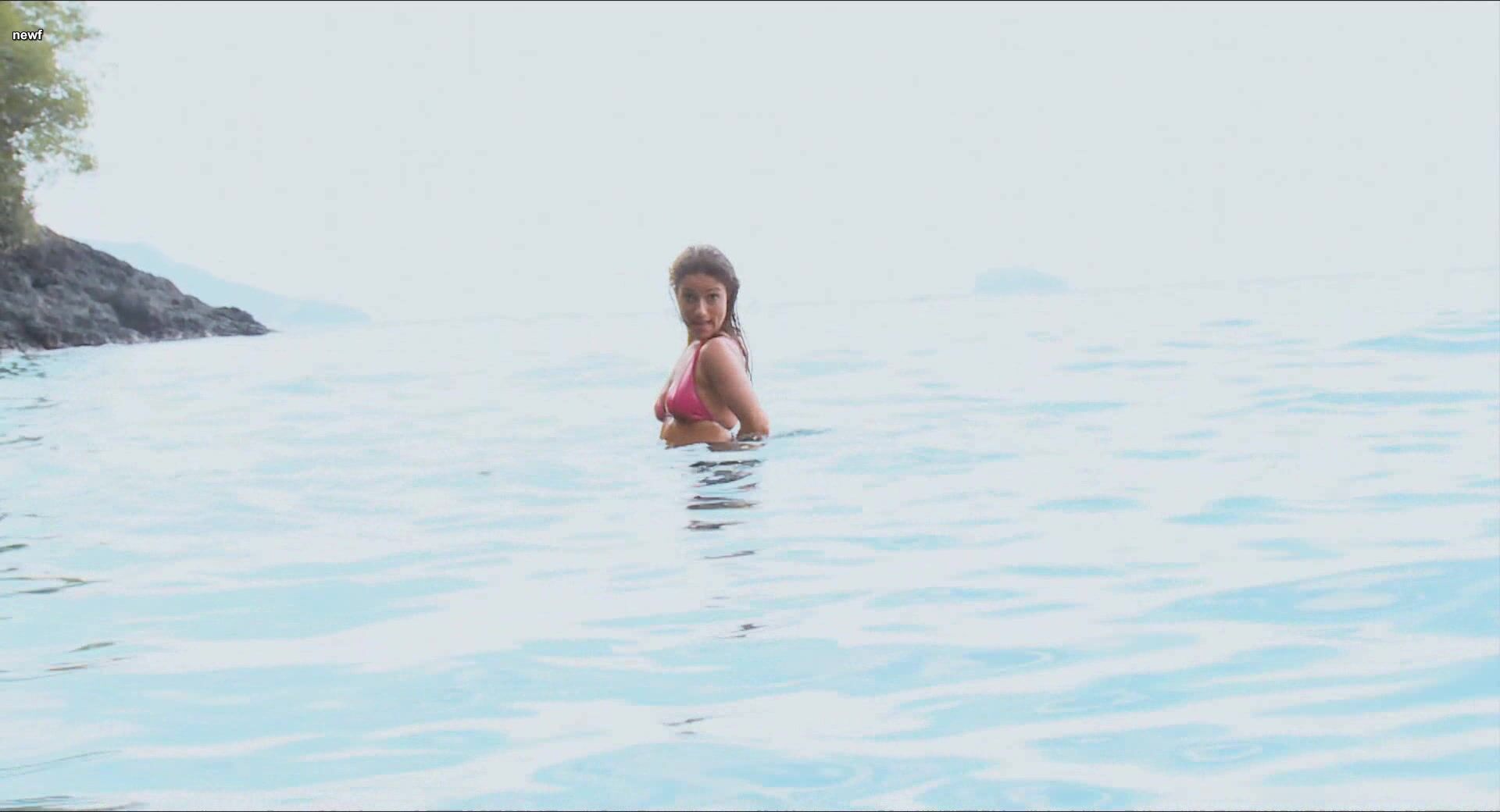 Nude in water in Amphibious HiDef 1080p!