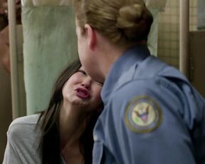 Natasha Lyonne and Kimiko Glenn Nude Lesbianism on Orange is the New Black s02e04e08 HiDef!