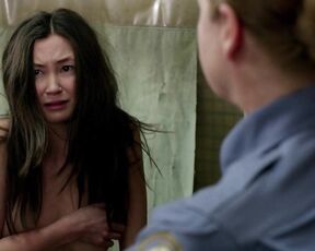 Natasha Lyonne and Kimiko Glenn Nude Lesbianism on Orange is the New Black s02e04e08 HiDef!