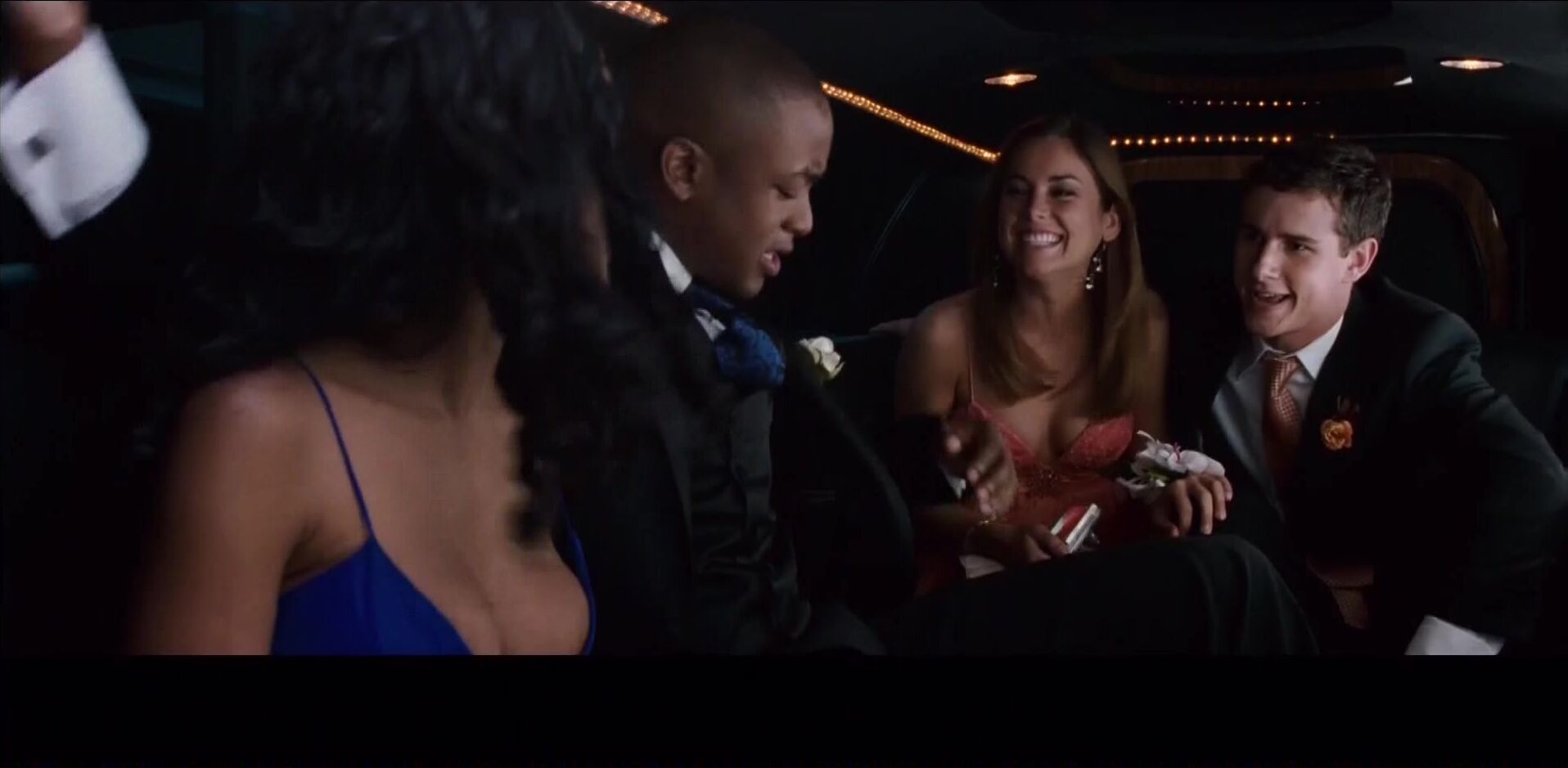 Cleavage in Prom Night HD 1080!