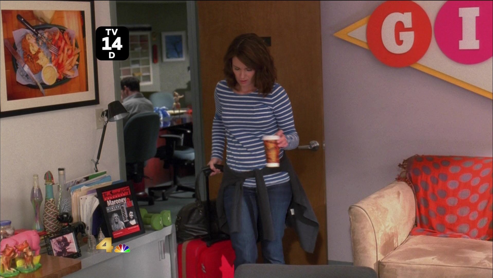 brief Bra shot on 30 Rock!