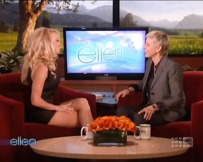 incredible high heel close up on Ellen!