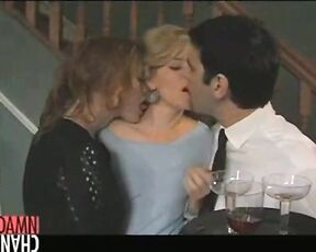 Alicia Witt and Elizabeth Banks Kissing each other in Wainy Days!