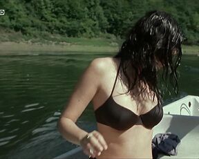 and others Topless, in Bra and Ass in Les deux vies du serpent HiDef 720p!