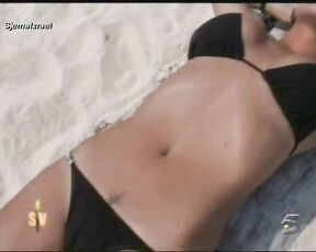 Topless and in Bikini on Supervivientes 2007!