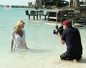 Spiegel TV Bikini Photoshoot!