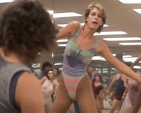 Jamie Lee Curtis and Marilu Henner in spandex with pokers in Perfect!