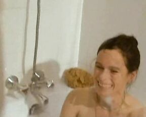 Geraldine Chaplin, Dominique Sanda and Catherine Le Dall Naked in Le voyage en douce!