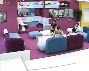 Big Brother 8 UK Upskirts!